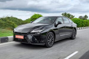 Lexus ES 350h review – Hybrid luxury sedan back to take charge